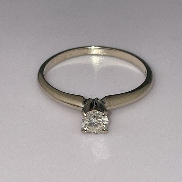 Solid 14K White Gold Natural Round Cut 1/4CT Diamond Solitaire Ring Vintage - Picture 16 of 17